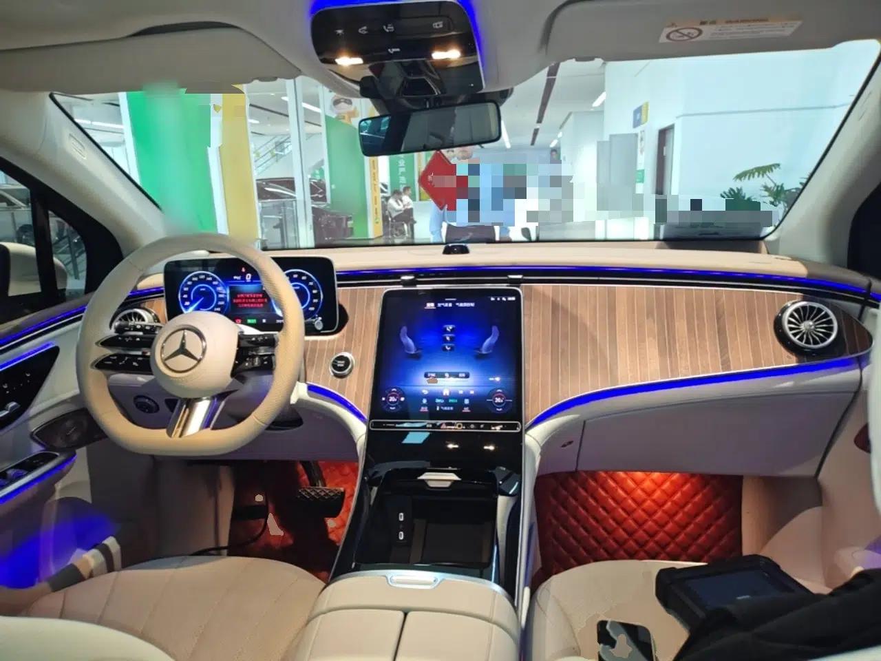 Mercedes-Benz EQE SUV 2023 350 4MATIC Pioneer Edition — миниатюра 13