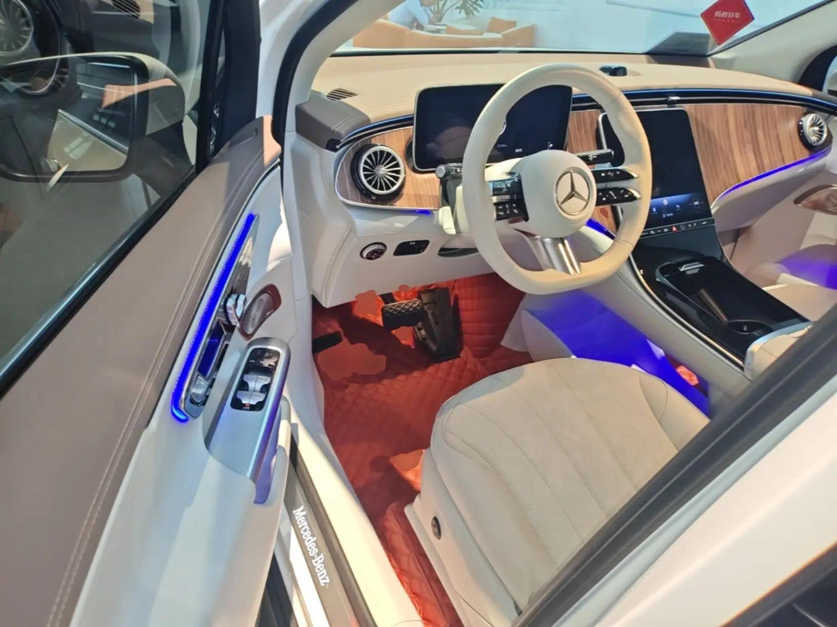 Mercedes-Benz EQE SUV 2023 350 4MATIC Pioneer Edition — миниатюра 19