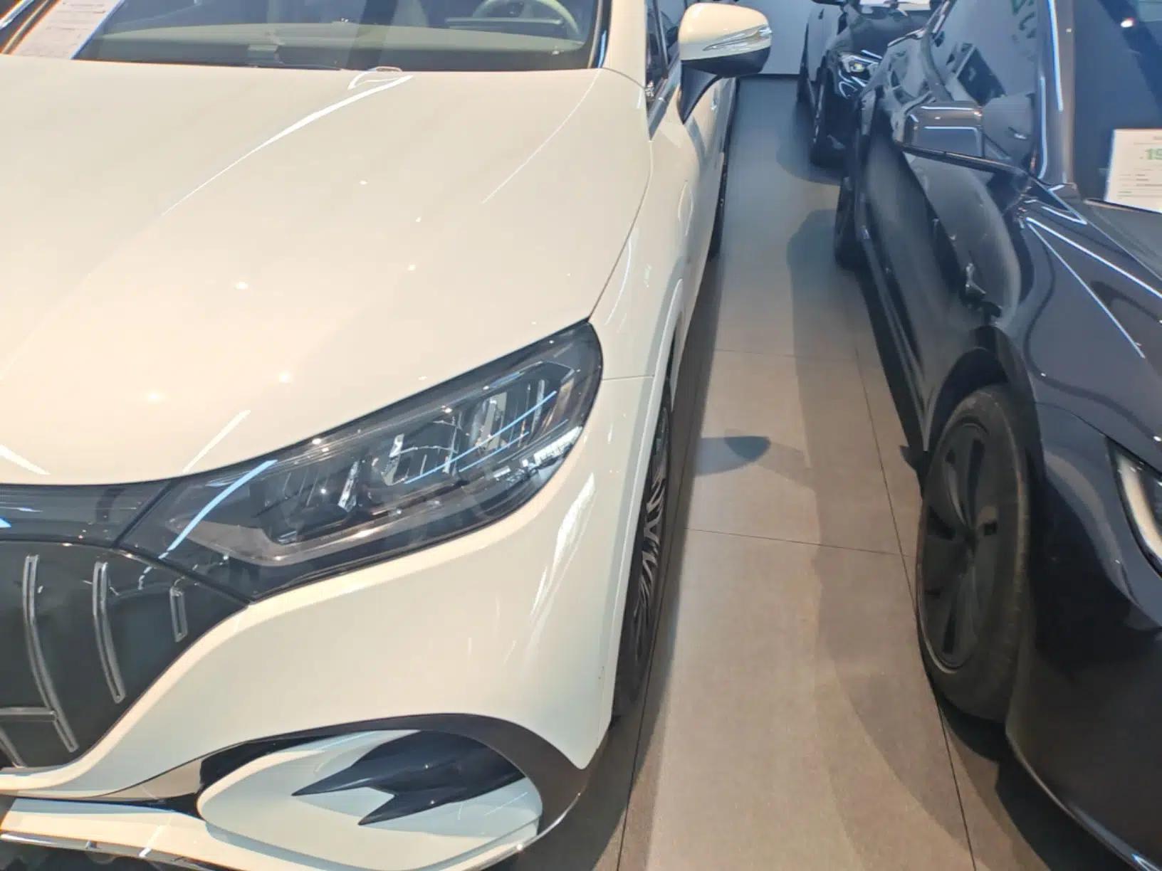 Mercedes-Benz EQE SUV 2023 350 4MATIC Pioneer Edition — миниатюра 9