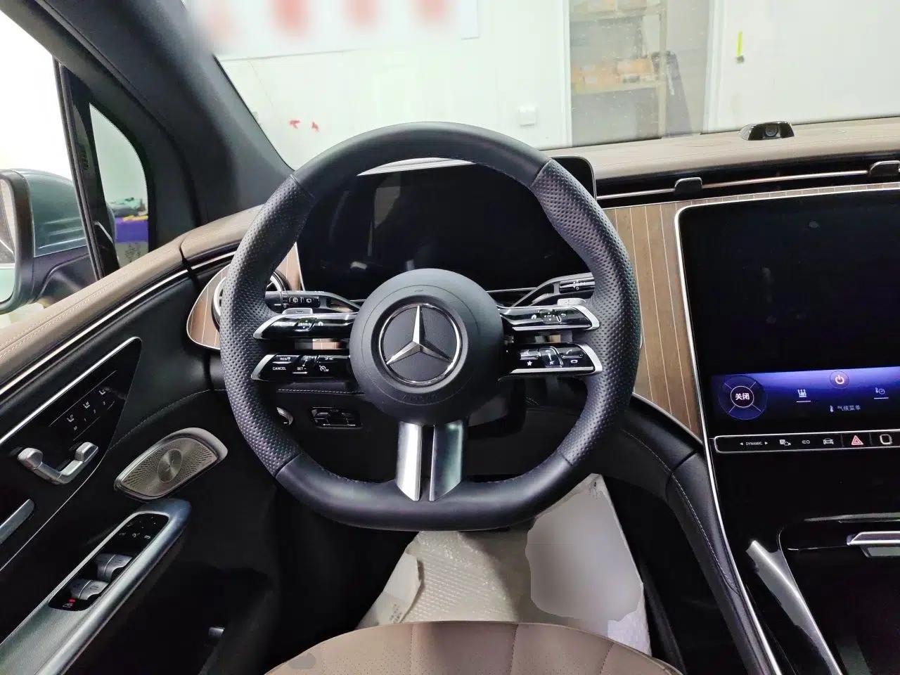 Mercedes-Benz EQE SUV 2023 350 4MATIC Pioneer Edition — миниатюра 11