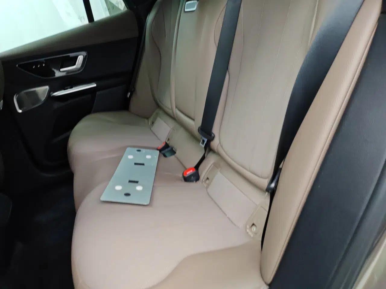 Mercedes-Benz EQE SUV 2023 350 4MATIC Pioneer Edition — миниатюра 18