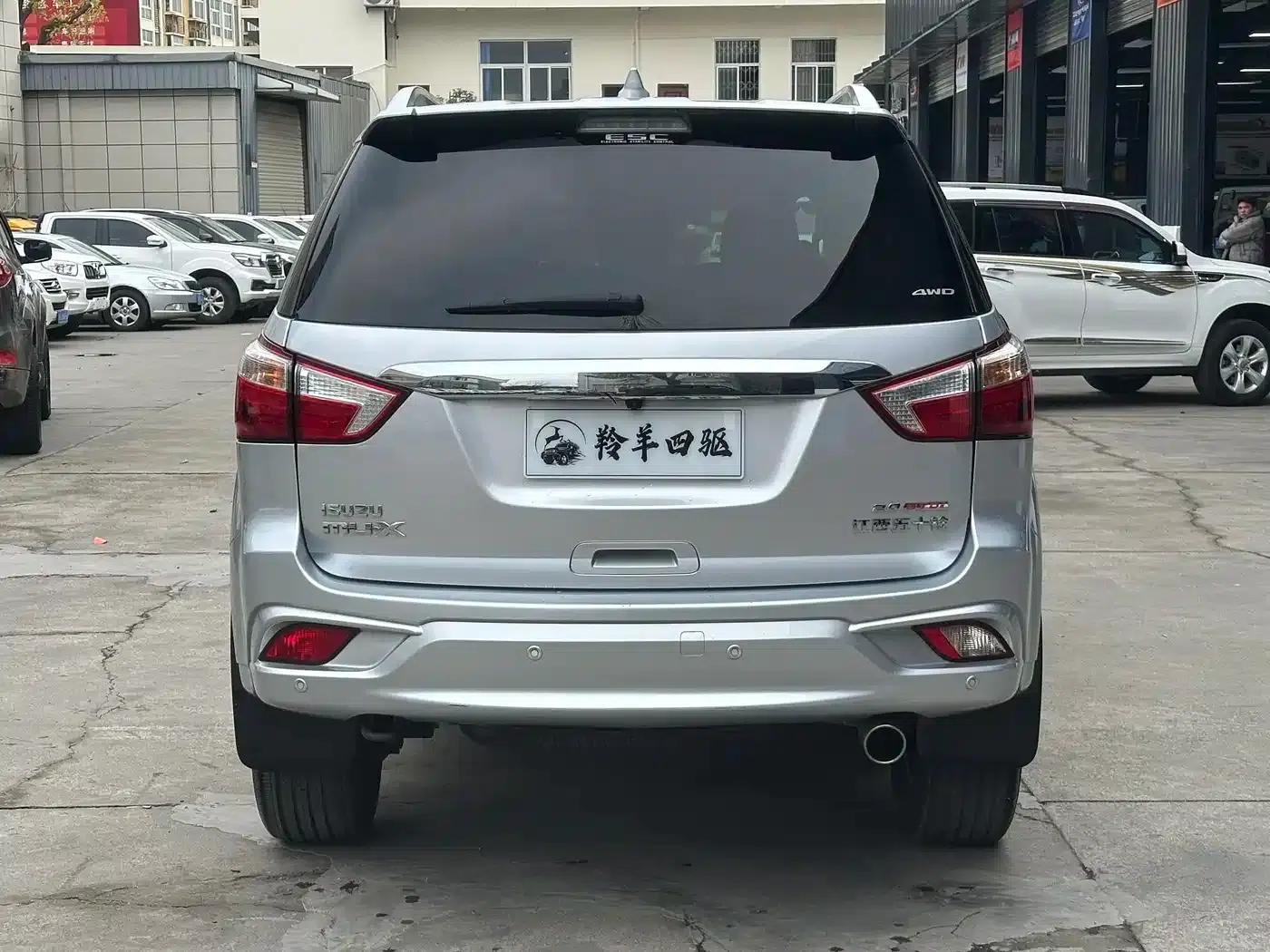 2022 mu-X Ranger 2.0T Gasoline Automatic 4WD Enjoyable 7-Seater — миниатюра 14