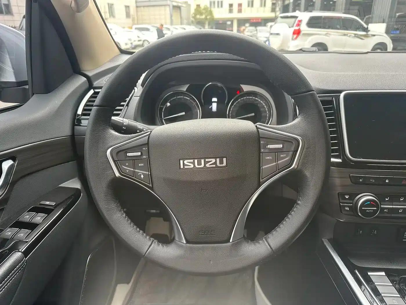 2022 mu-X Ranger 2.0T Gasoline Automatic 4WD Enjoyable 7-Seater — миниатюра 6