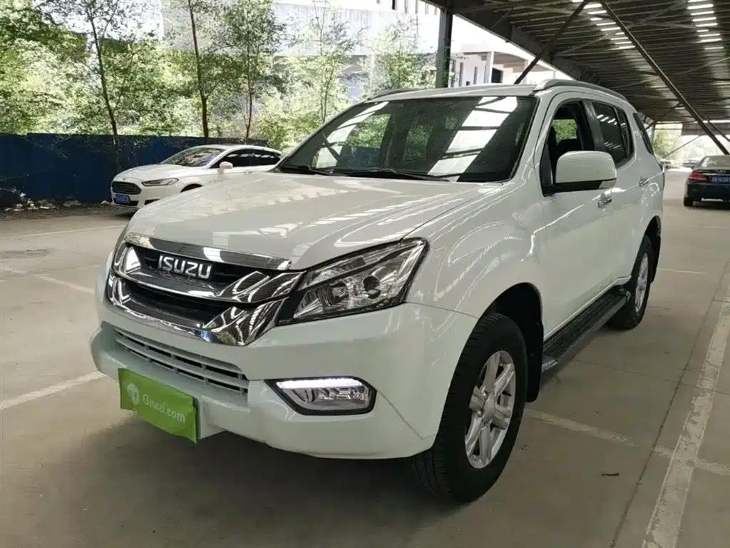 mu-X Ranger 2017 2.5T 2WD Automatic Touring Edition 7-Seater — миниатюра 2