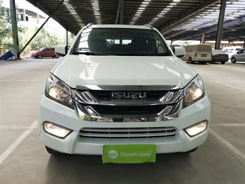 mu-X Ranger 2017 2.5T 2WD Automatic Touring Edition 7-Seater — миниатюра 3