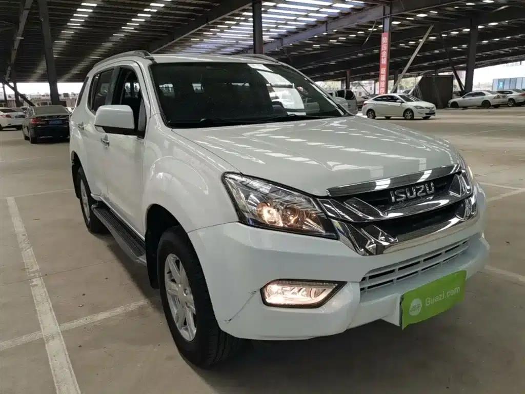 mu-X Ranger 2017 2.5T 2WD Automatic Touring Edition 7-Seater — миниатюра 4