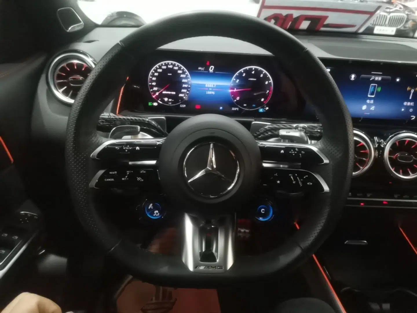 Mercedes-Benz GLB AMG 2024 AMG GLB 35 4MATIC — миниатюра 13