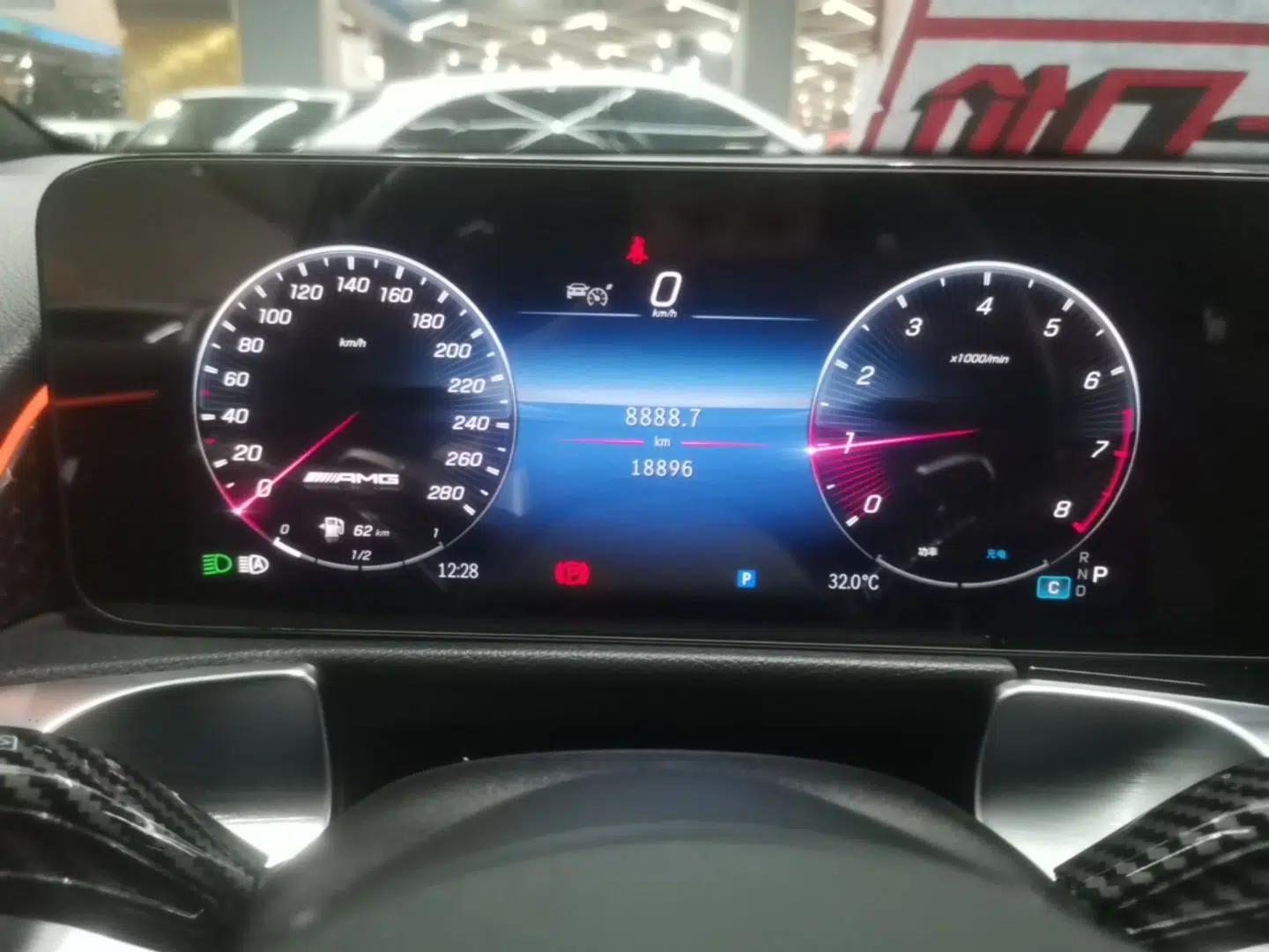 Mercedes-Benz GLB AMG 2024 AMG GLB 35 4MATIC — миниатюра 14