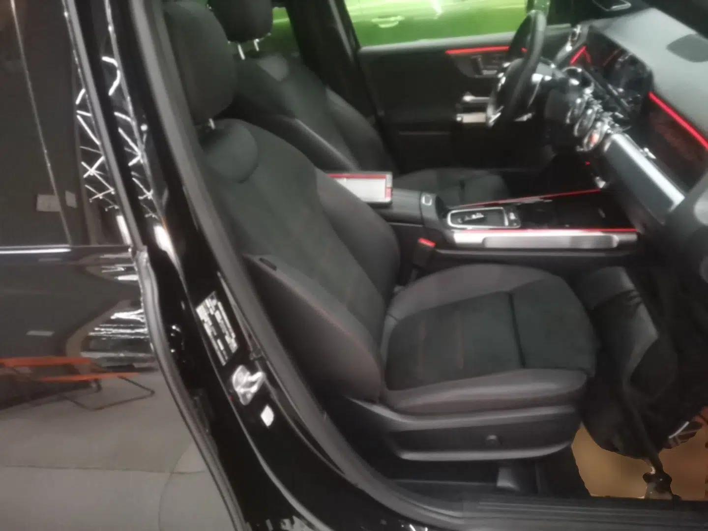 Mercedes-Benz GLB AMG 2024 AMG GLB 35 4MATIC — миниатюра 23