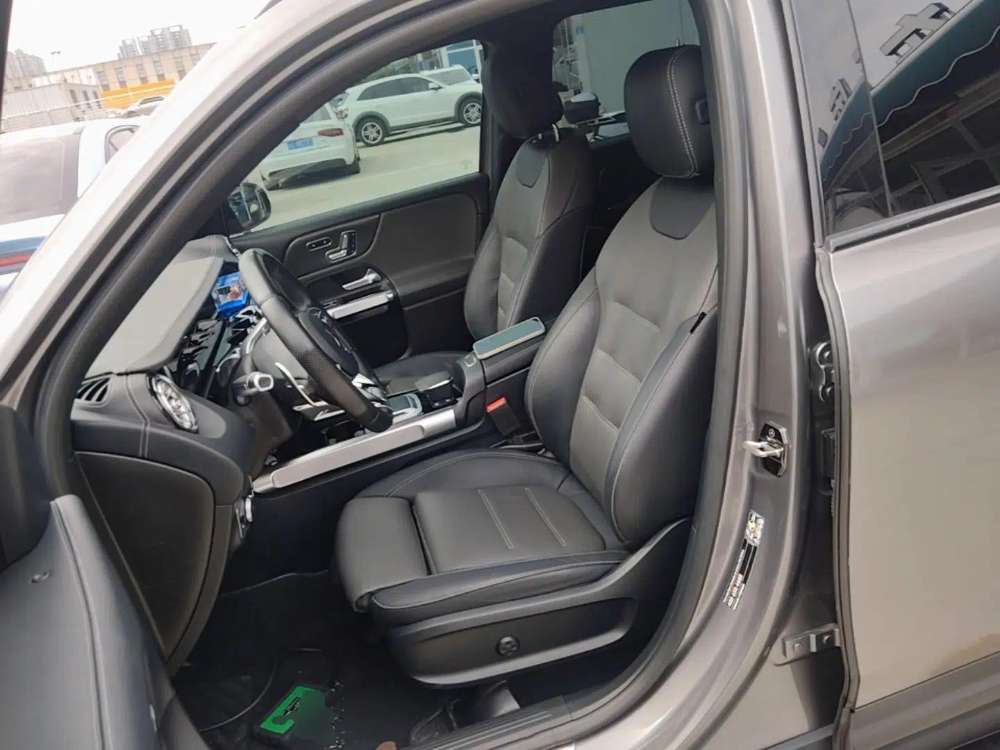 Mercedes-Benz GLB AMG 2021 AMG GLB 35 4MATIC — миниатюра 18