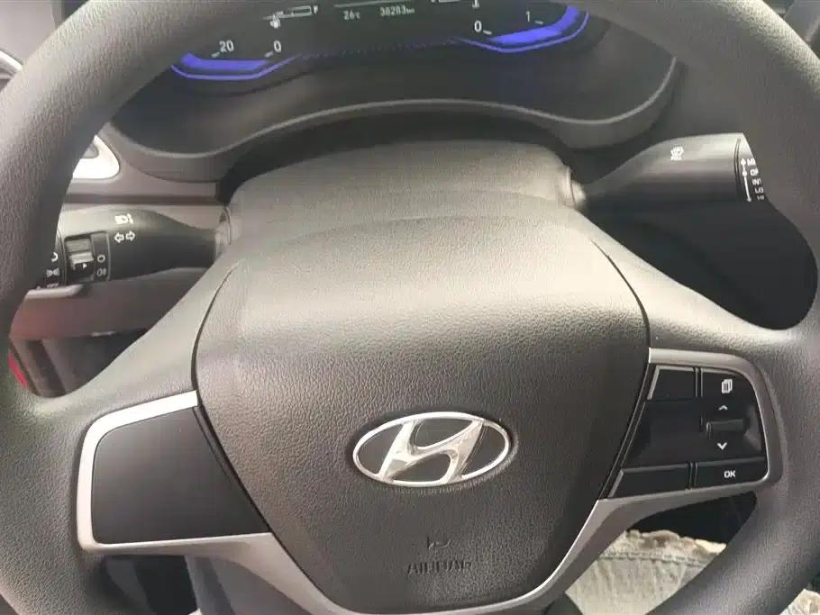 2020 Hyundai Verna 1.4L Manual GS Youth Edition — миниатюра 15