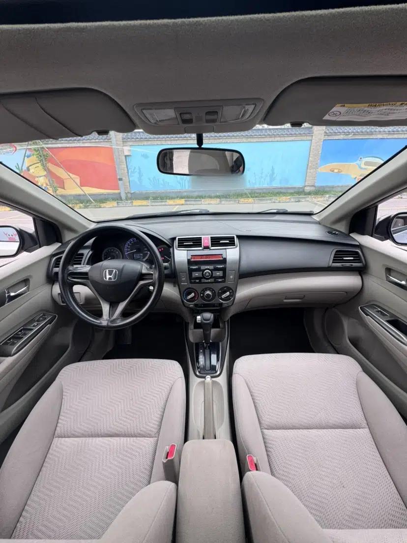 Honda City Classic 2014 Style 1.5L Automatic Elite Edition — миниатюра 7