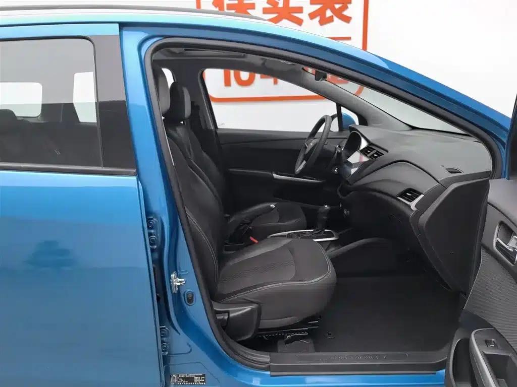 Chevrolet Aveo RV 2016 1.5L Automatic Smart Edition — миниатюра 23