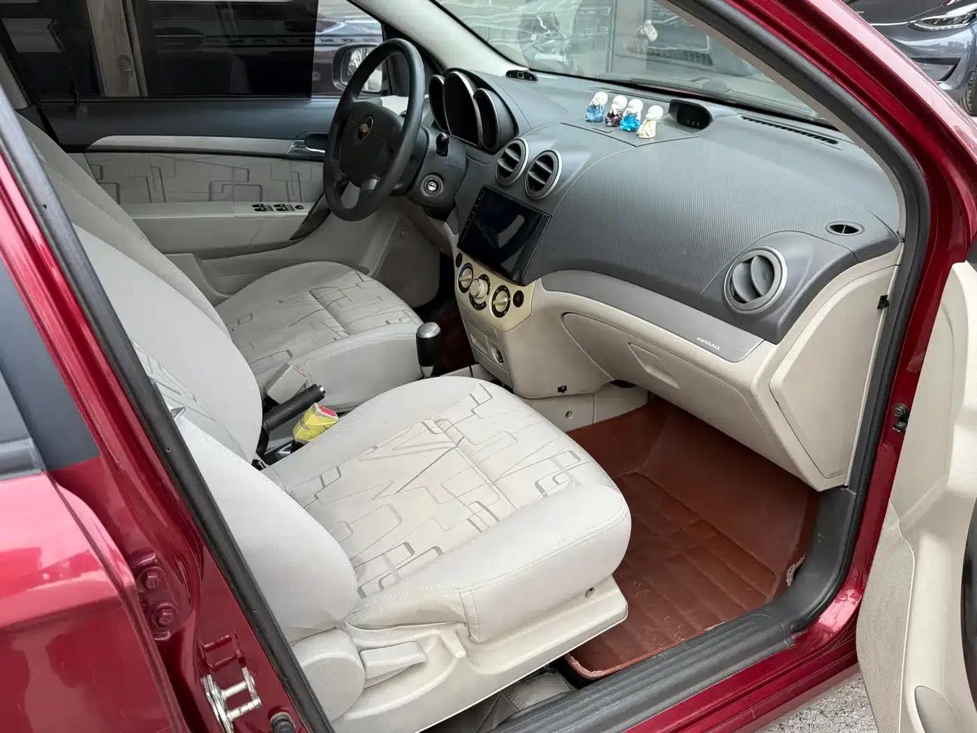 Chevrolet Aveo 2010 1.4AT Fashion Edition — миниатюра 10
