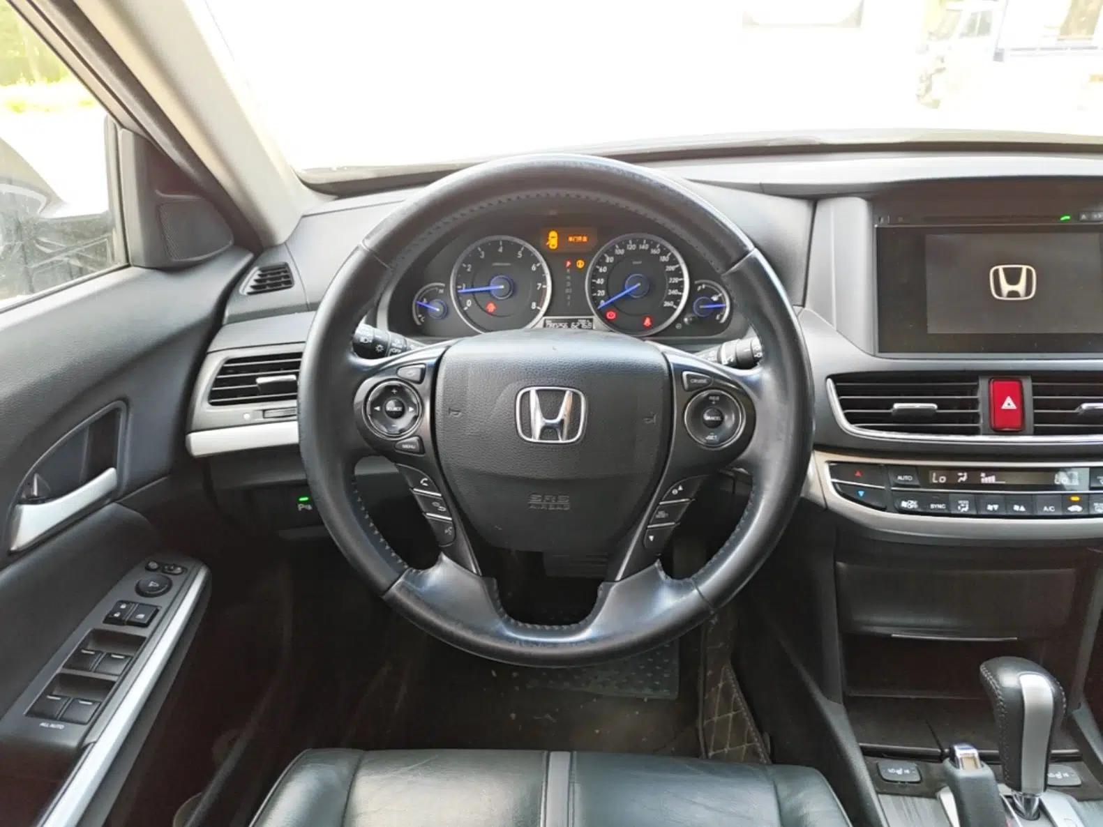 Honda Crosstour 2014 2.4L Luxury Edition — миниатюра 14