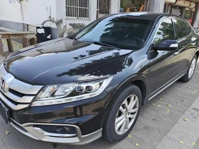 Honda Crosstour 2014 2.4L Luxury Edition