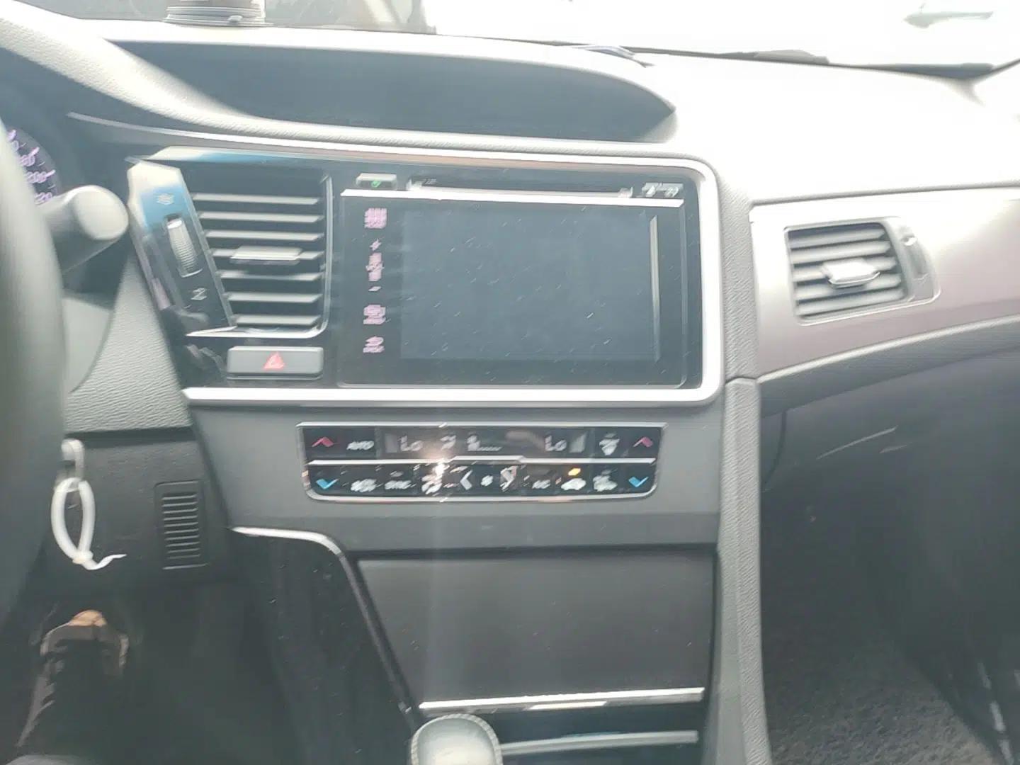 Honda Spirior 2015 2.0L Prestige Edition — миниатюра 16