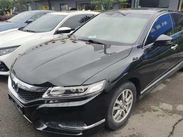 Honda Spirior 2015 2.0L Prestige Edition