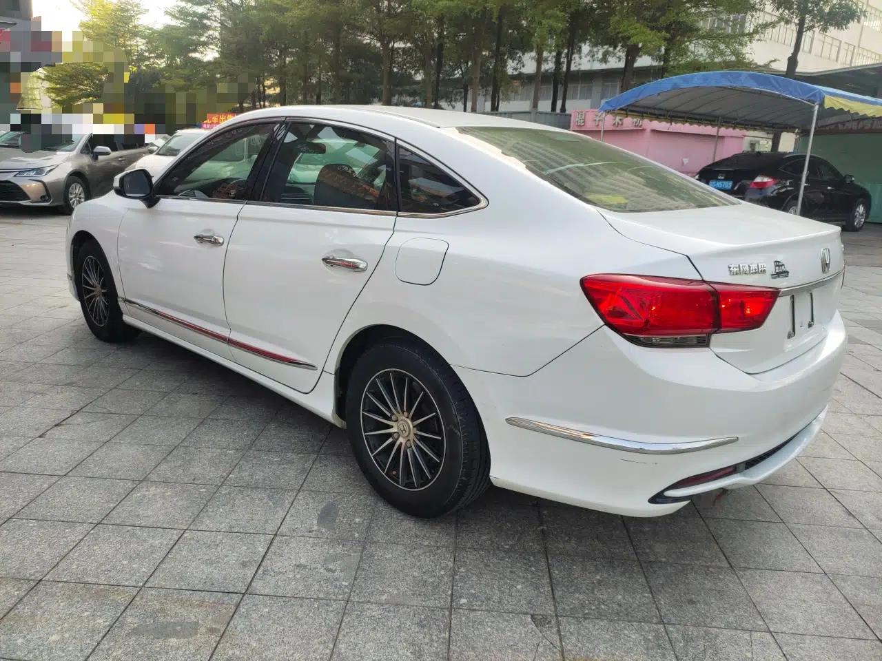 Honda Spirior 2015 2.0L Luxury Edition — миниатюра 4