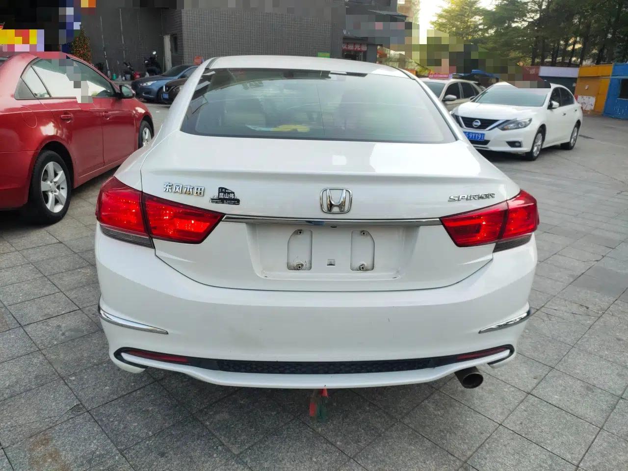 Honda Spirior 2015 2.0L Luxury Edition — миниатюра 5