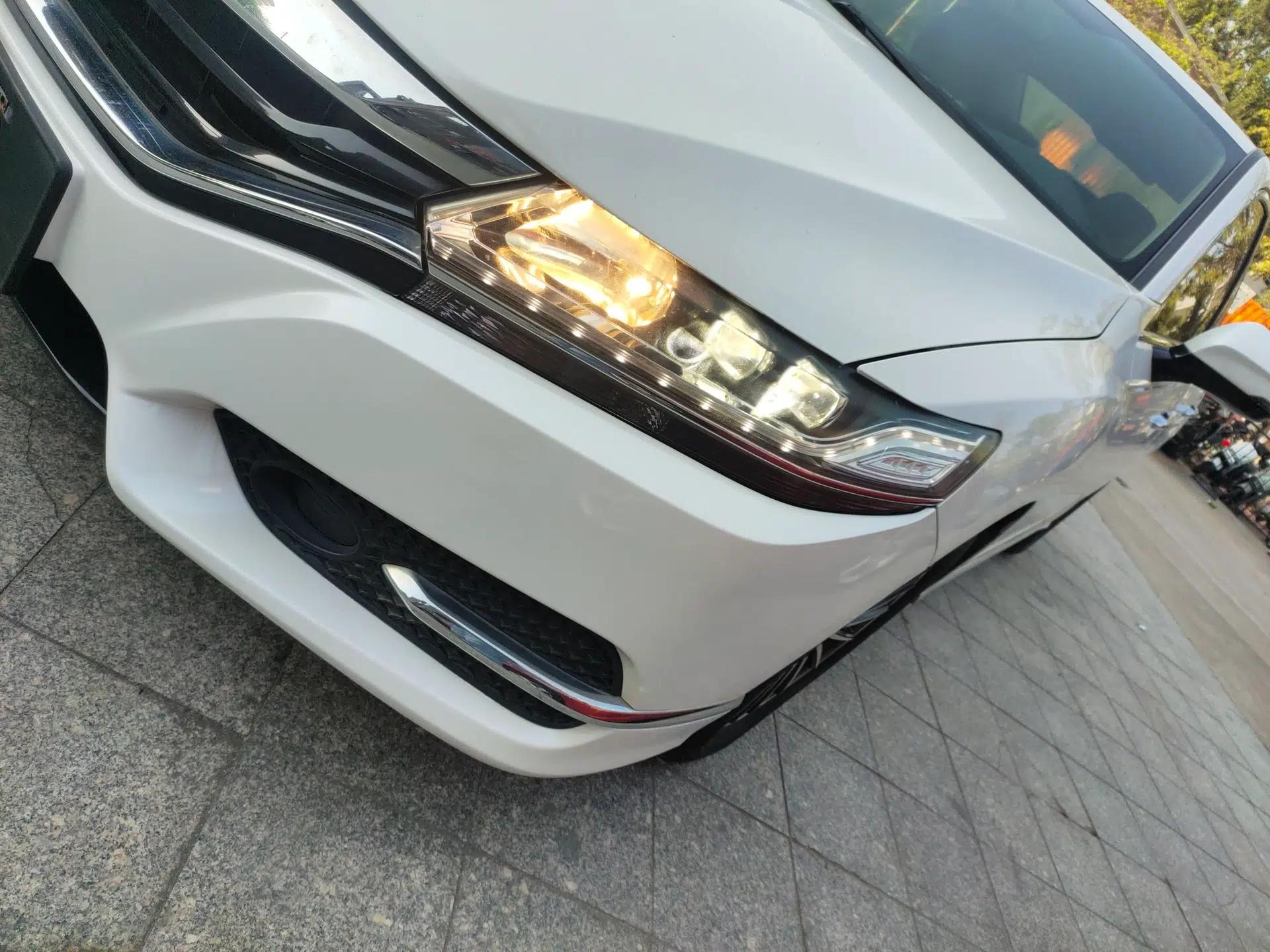 Honda Spirior 2015 2.0L Luxury Edition — миниатюра 9