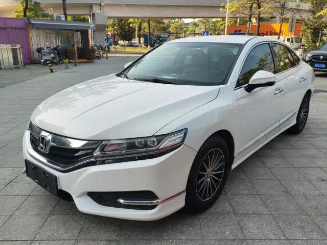 Honda Spirior 2015 2.0L Luxury Edition