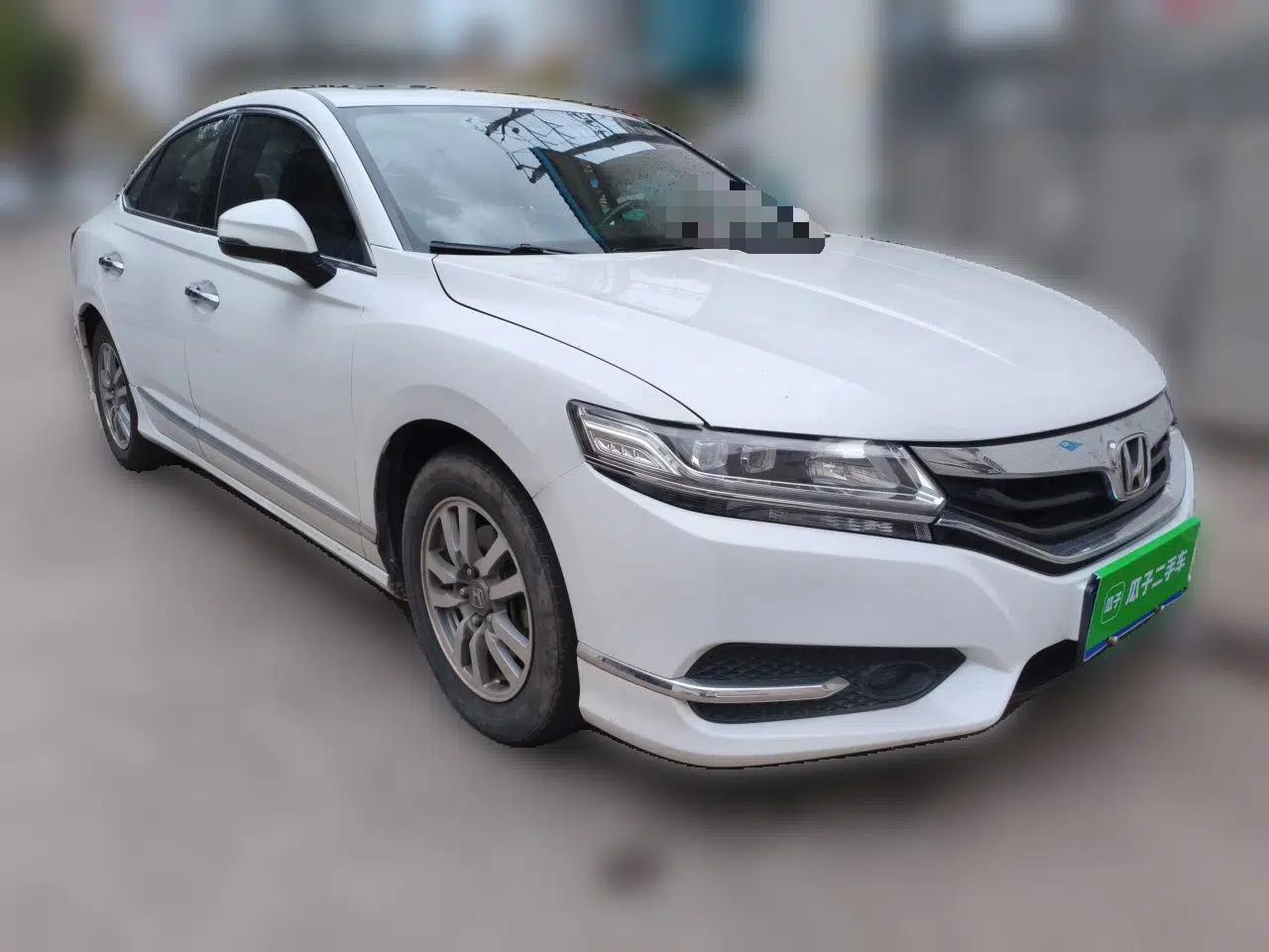 Honda Spirior 2017 2.0L Classic Edition — миниатюра 3