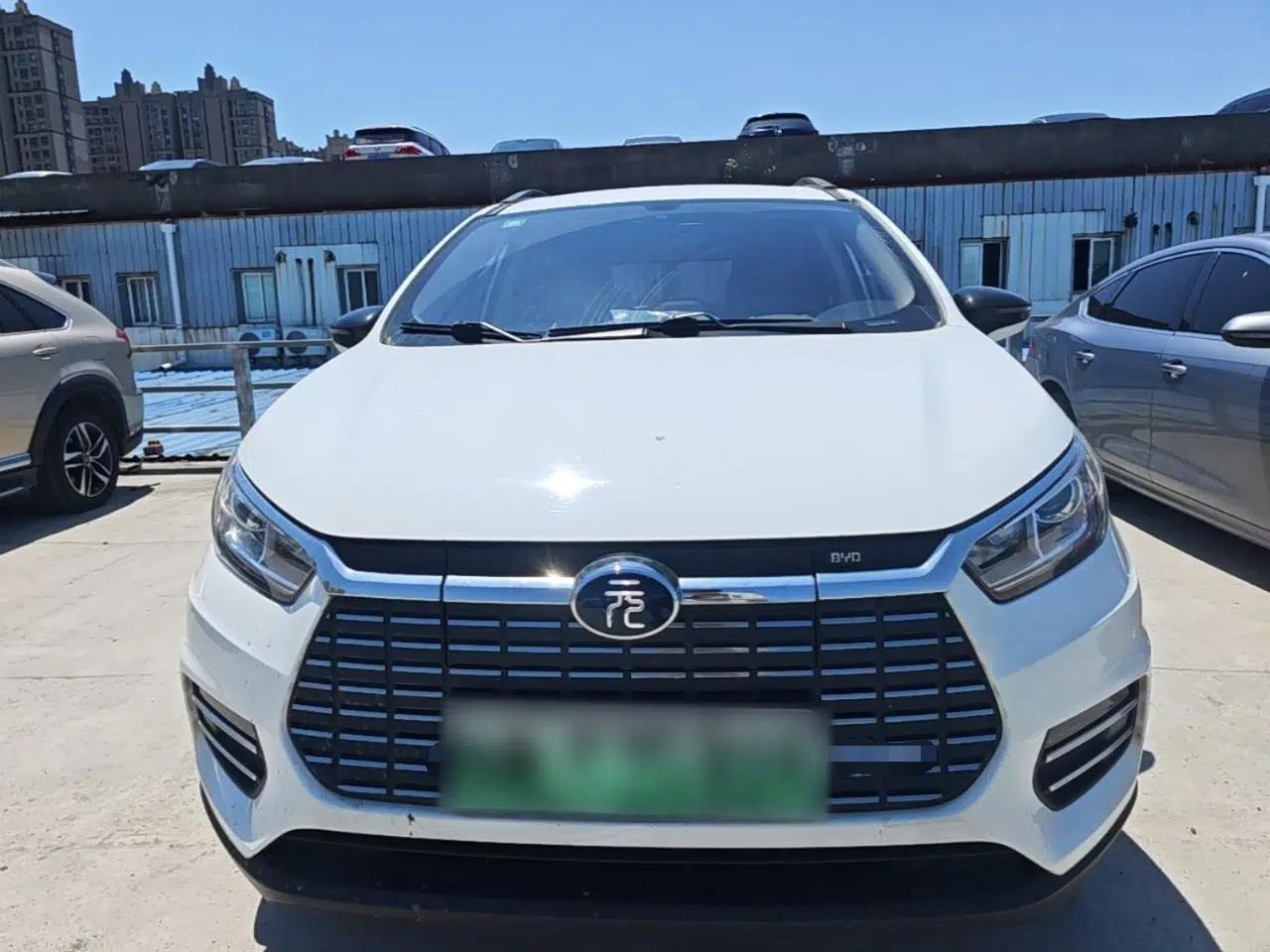 BYD Yuan New Energy 2018 EV360 Smart Connect Cool Edition — миниатюра 2