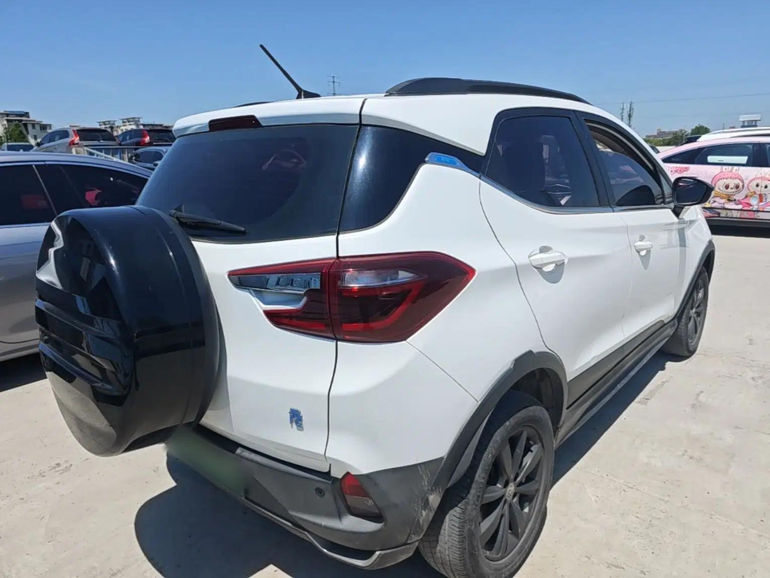 BYD Yuan New Energy 2018 EV360 Smart Connect Cool Edition — миниатюра 6