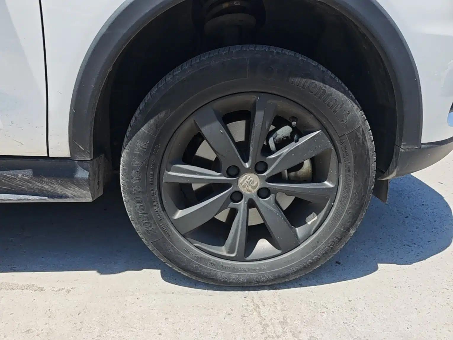 BYD Yuan New Energy 2018 EV360 Smart Connect Cool Edition — миниатюра 8