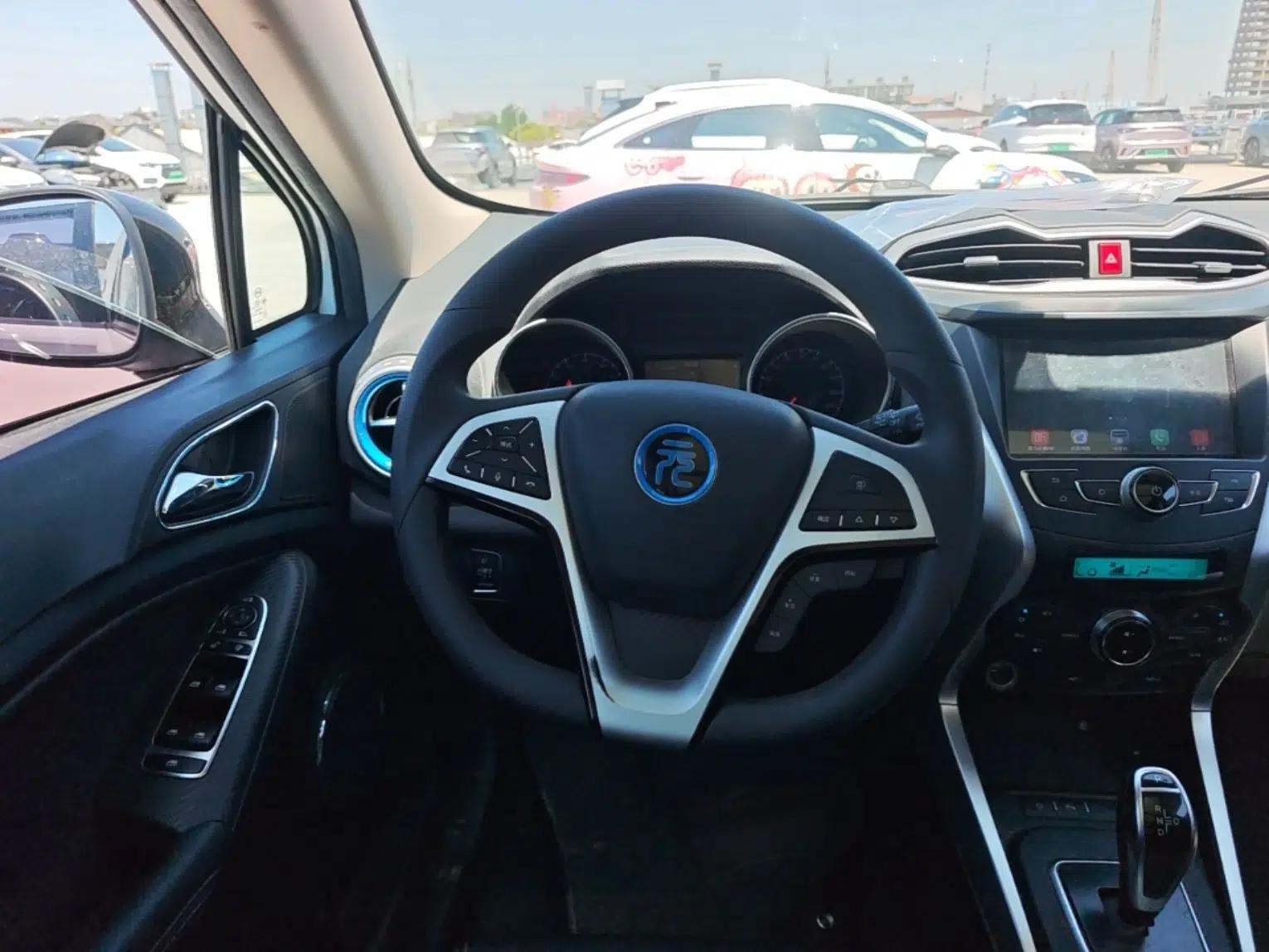 BYD Yuan New Energy 2018 EV360 Smart Connect Cool Edition — миниатюра 9