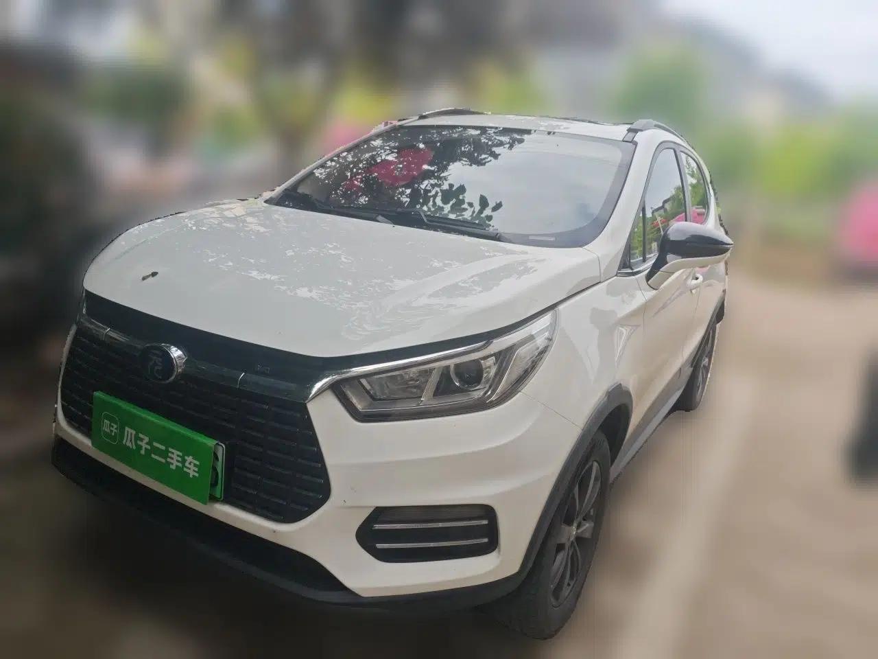 BYD Yuan New Energy 2019 EV360 Smart Connect Elite Model — миниатюра 1