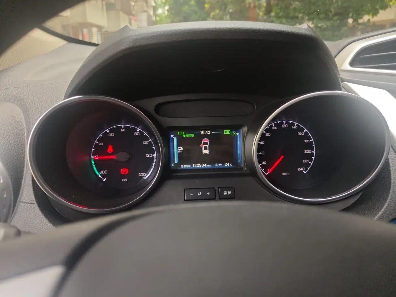 BYD Yuan New Energy 2019 EV360 Smart Connect Elite Model — миниатюра 12