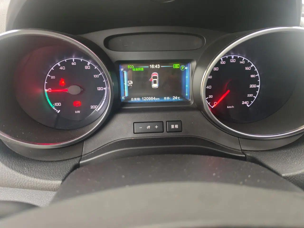 BYD Yuan New Energy 2019 EV360 Smart Connect Elite Model — миниатюра 13