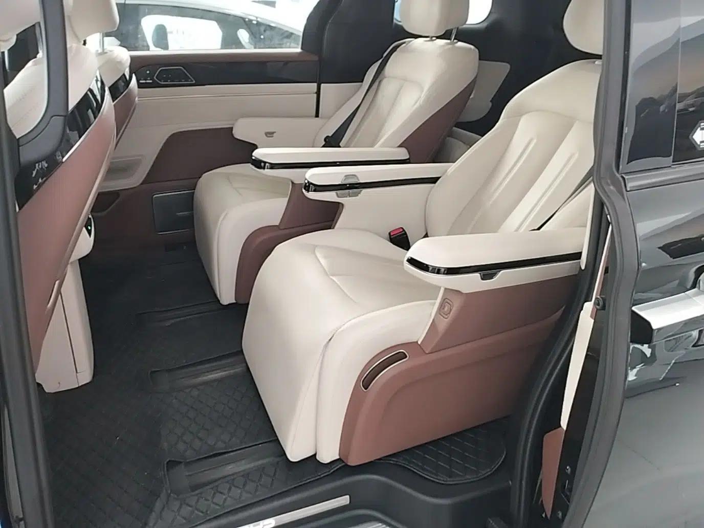 BYD Xia 2025 DM-i 1.5T 180km Excellence Model — миниатюра 20