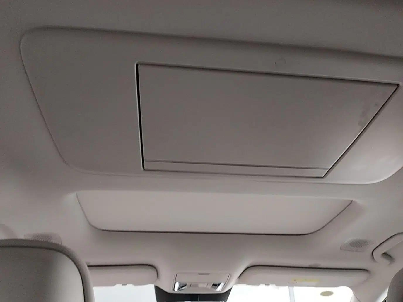 BYD Xia 2025 DM-i 1.5T 180km Excellence Model — миниатюра 21