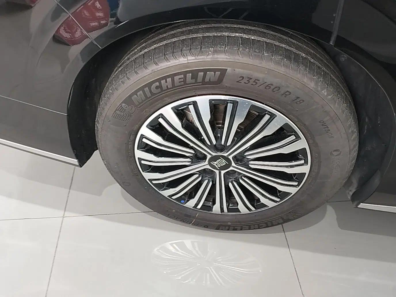 BYD Xia 2025 DM-i 1.5T 180km Excellence Model — миниатюра 10