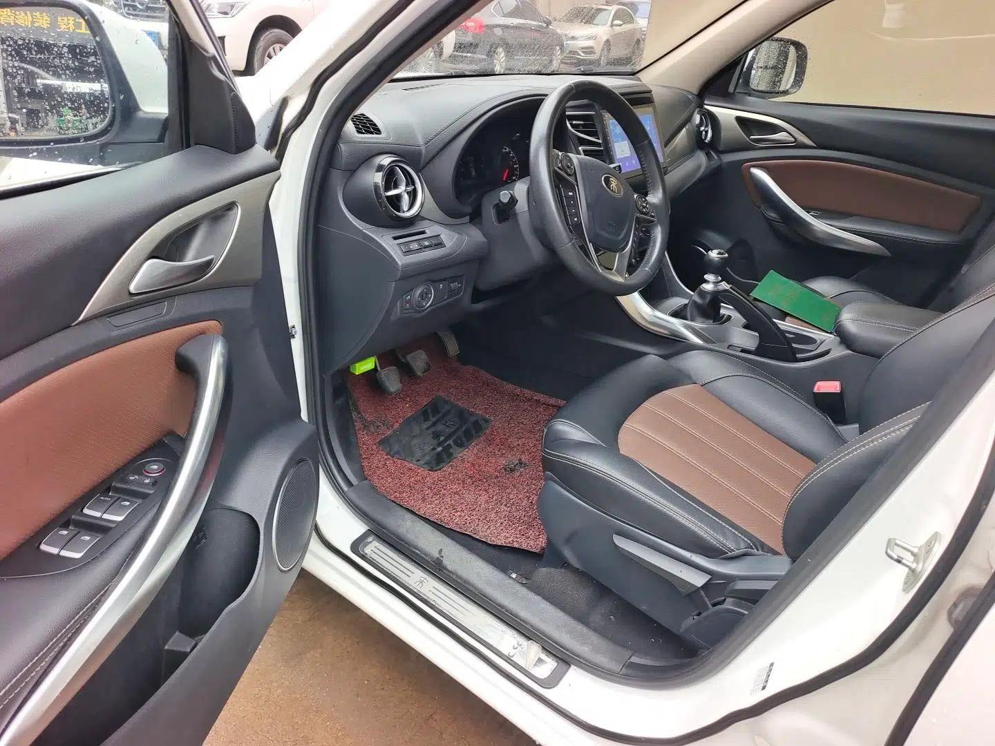 BYD Song 2016 GaiShi Edition 1.5TI Manual Elite Model — миниатюра 17