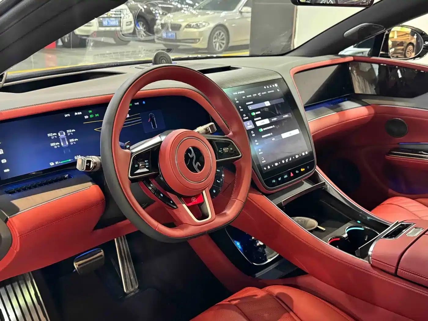 Looking up at the U7 2025 EV five-seater luxury edition — миниатюра 19