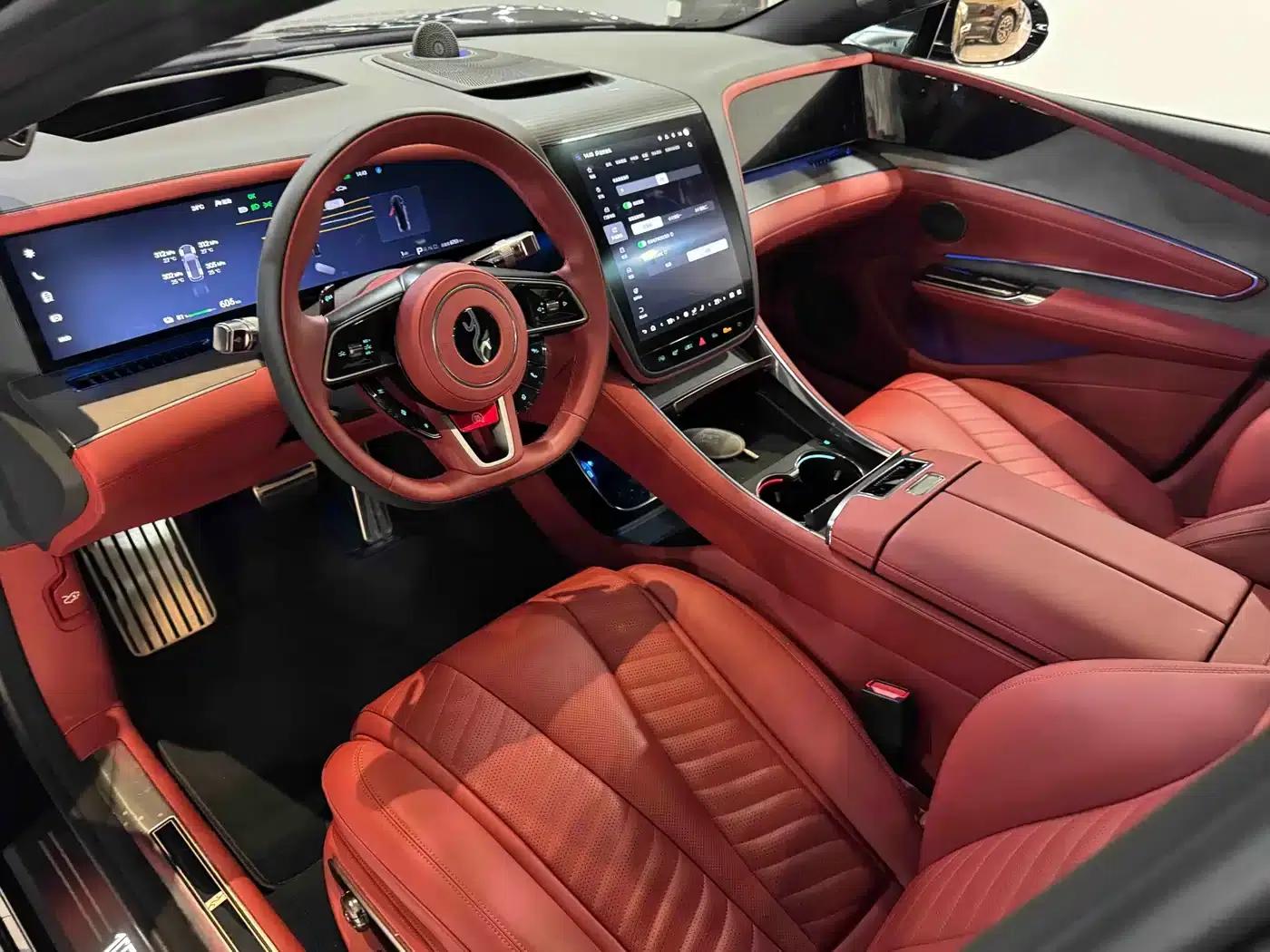 Looking up at the U7 2025 EV five-seater luxury edition — миниатюра 6