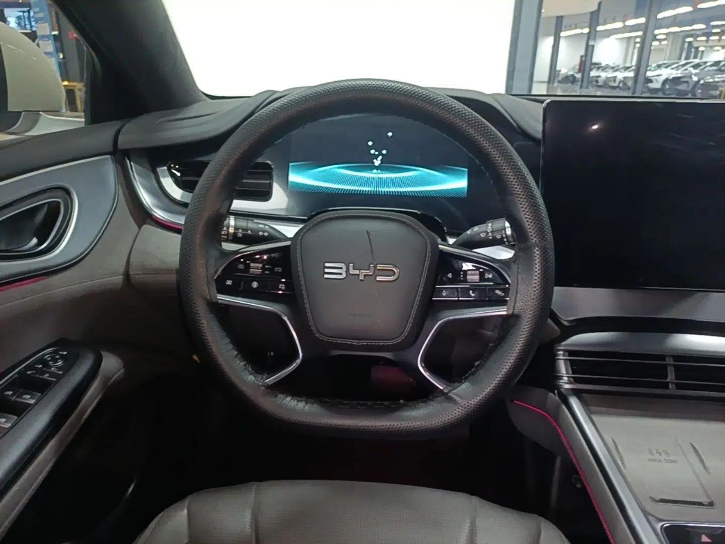 BYD Seal 07 DM-i 2025 DM-i 1.5L 125km Luxury Model — миниатюра 14