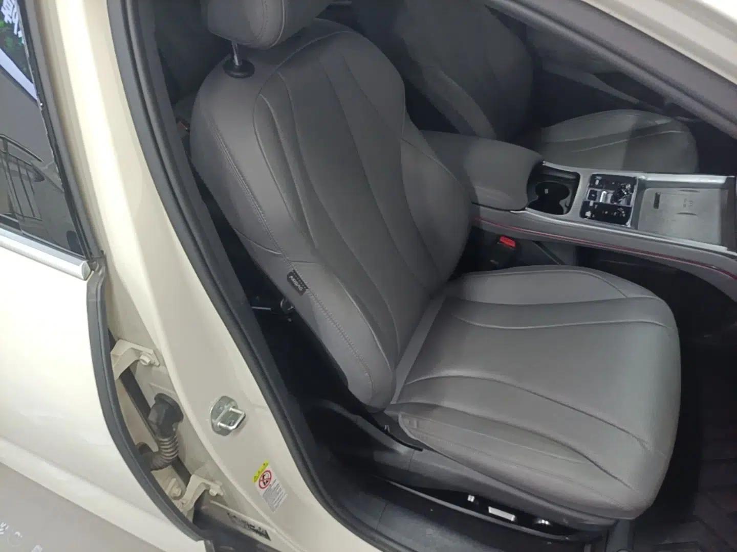 BYD Seal 07 DM-i 2025 DM-i 1.5L 125km Luxury Model — миниатюра 23