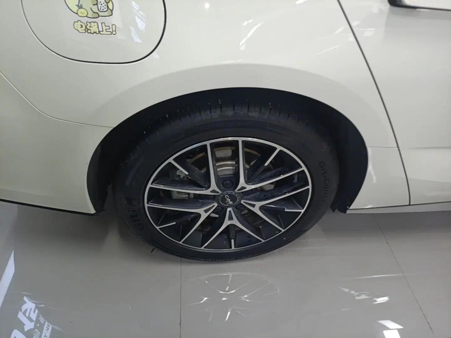 BYD Seal 07 DM-i 2025 DM-i 1.5L 125km Luxury Model — миниатюра 10