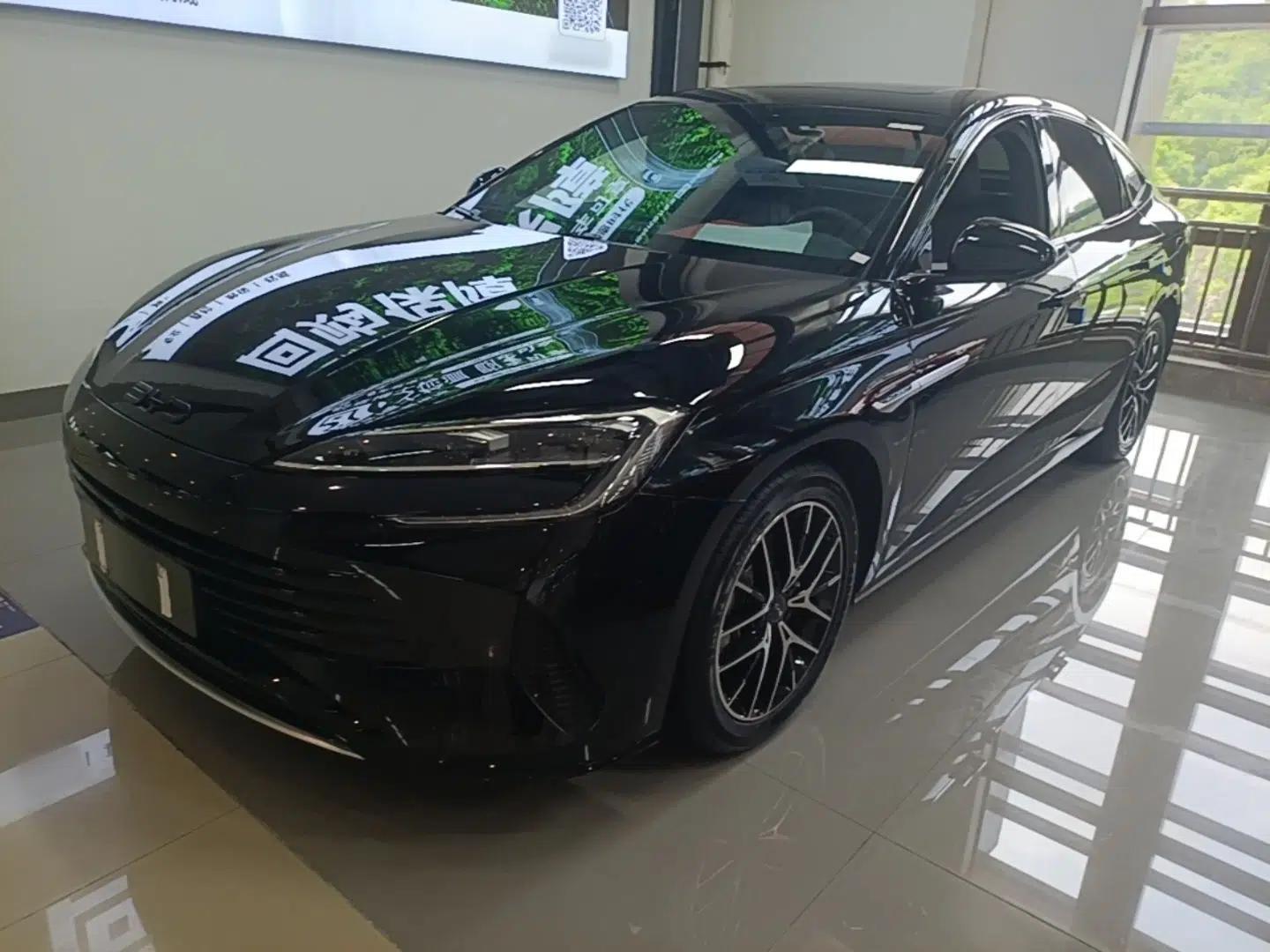 BYD Seal 07 DM-i 2025 DM-i 1.5L 125km Luxury Model — миниатюра 1