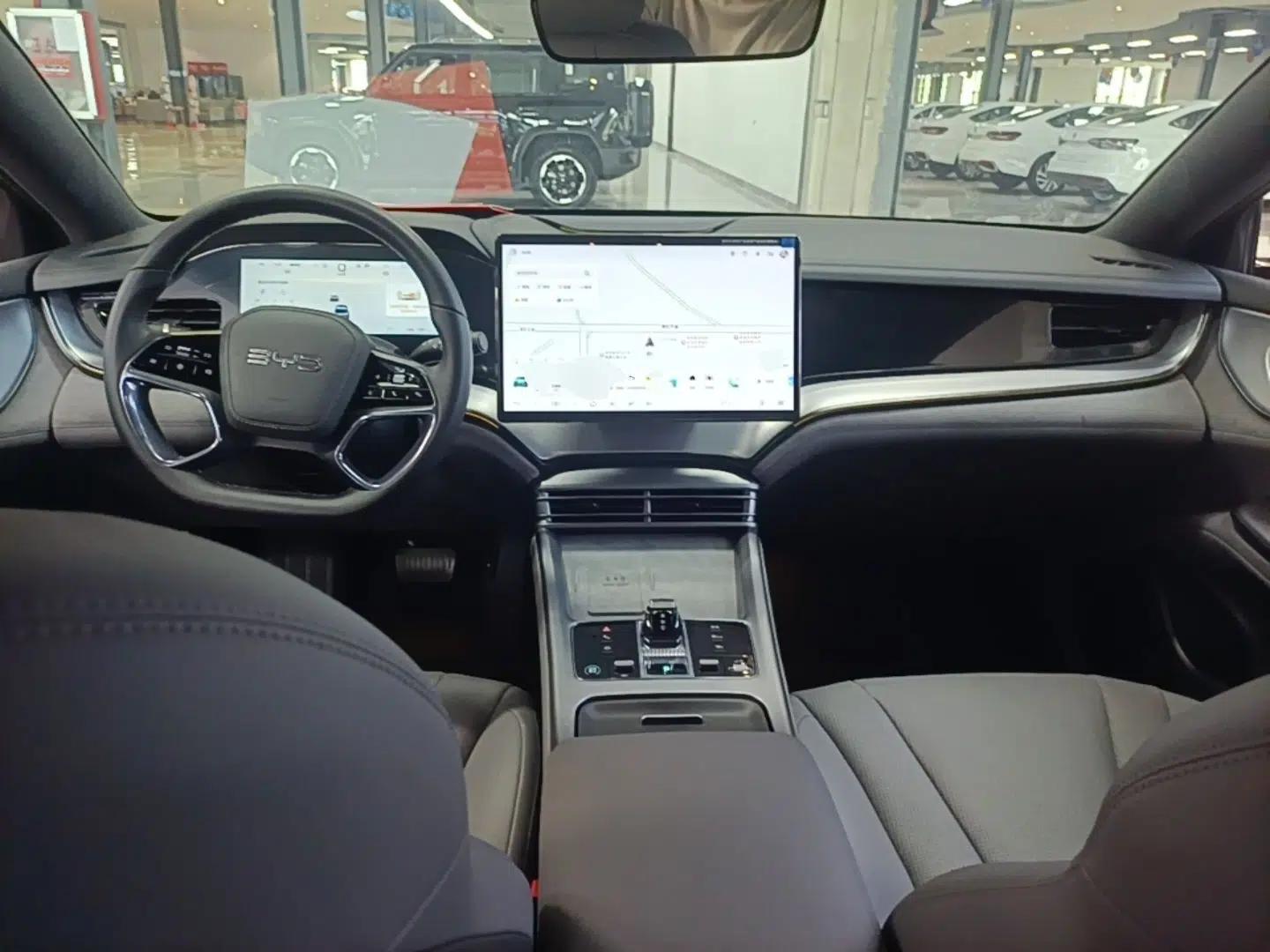 BYD Seal 07 DM-i 2025 DM-i 1.5L 125km Luxury Model — миниатюра 13