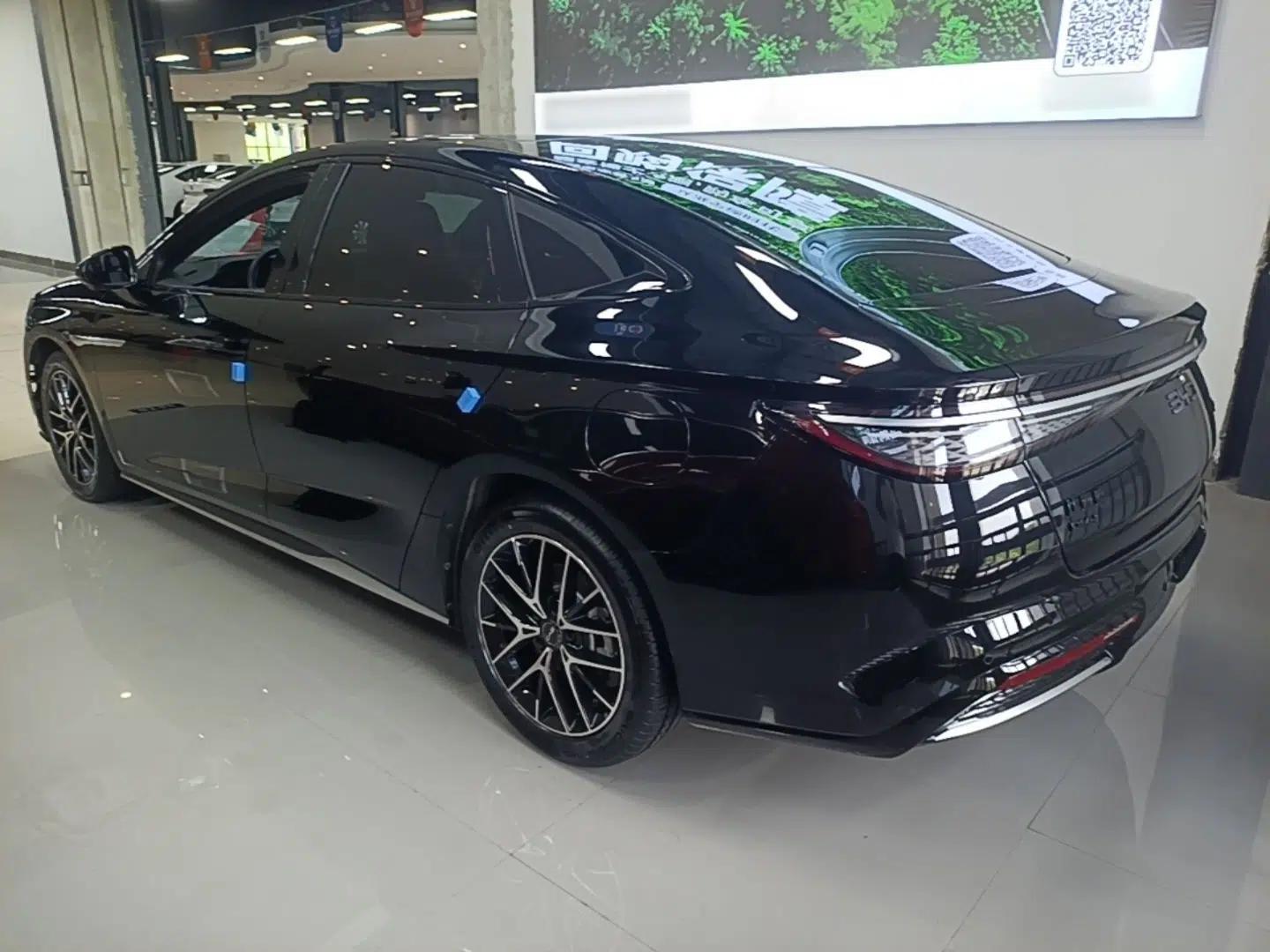 BYD Seal 07 DM-i 2025 DM-i 1.5L 125km Luxury Model — миниатюра 4