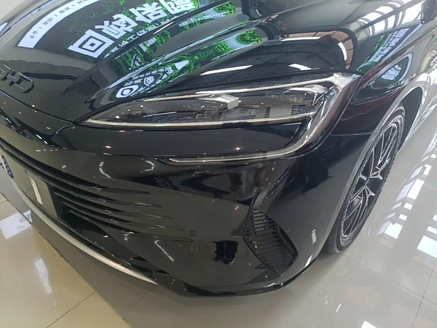 BYD Seal 07 DM-i 2025 DM-i 1.5L 125km Luxury Model — миниатюра 9
