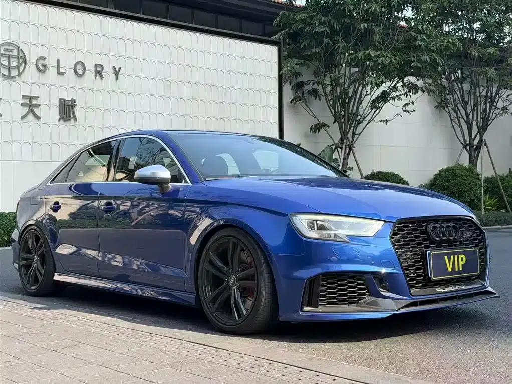 Audi S3 2017 Model S3 2.0T Limousine — миниатюра 1