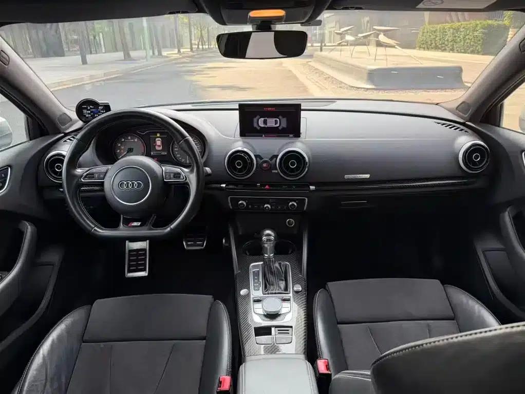 Audi S3 2017 Model S3 2.0T Limousine — миниатюра 12