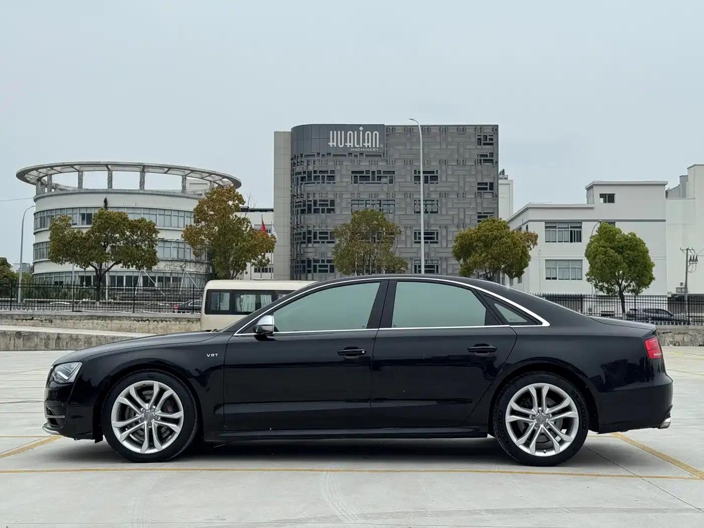 2013 Audi S8 4.0TFSI quattro — миниатюра 16